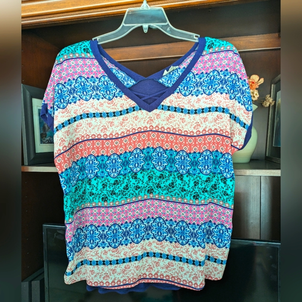 Dept 222 Blue/Multi Print Top sz L